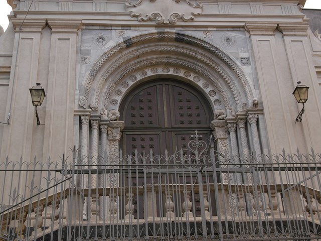 Particolare Chiesa Sant Agata al carcere.jpg